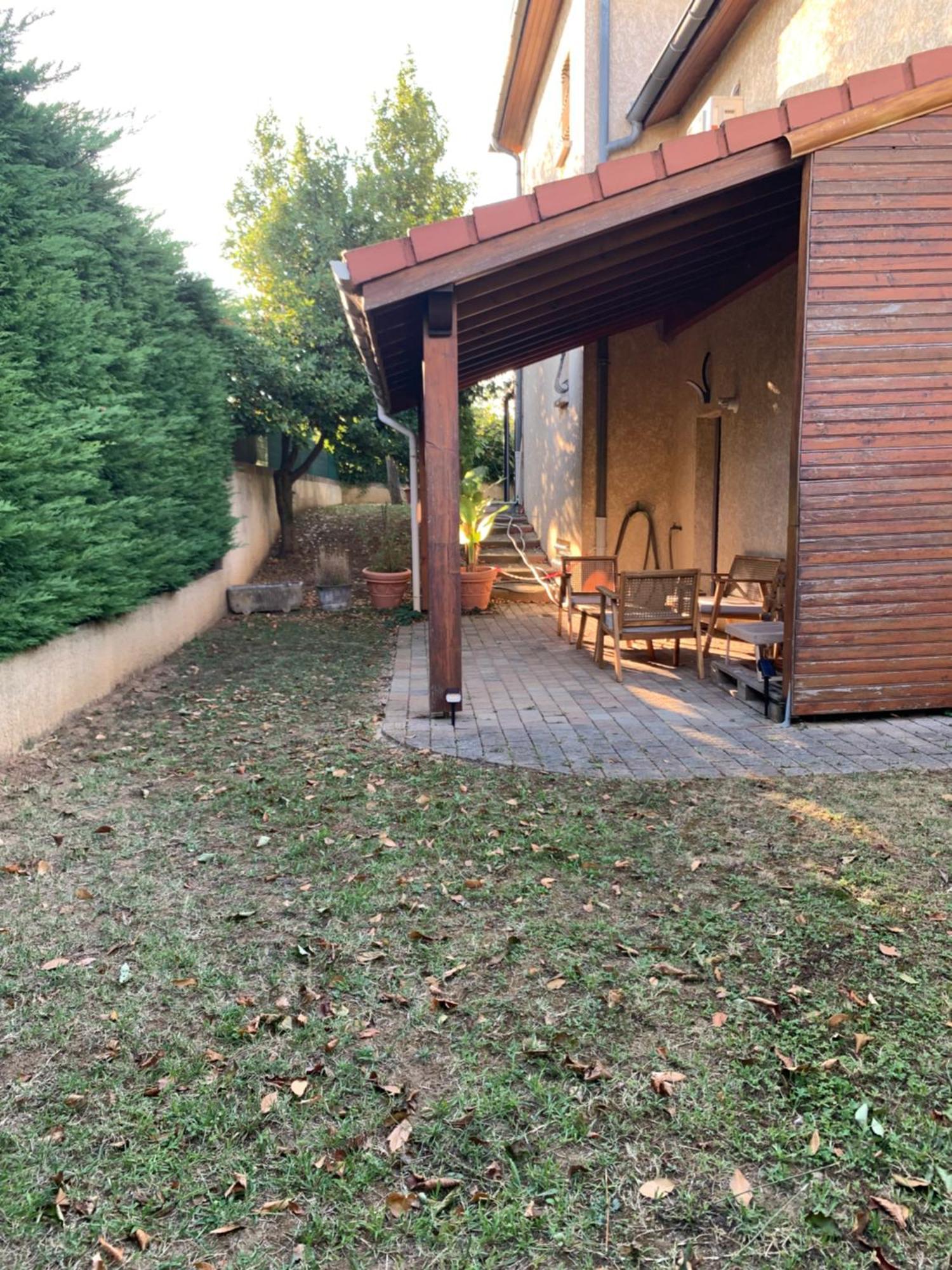 Studio Equipe Le Chasseland Chassieu Exterior foto
